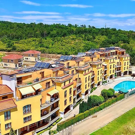 Апартамент Kavatsi Sea & Forest View Созопол